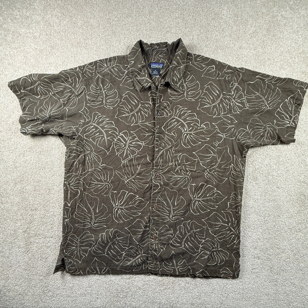 Patagonia Mens Organic Cotton Short Sleeve Monstera Leaf Shirt Green Brown Med